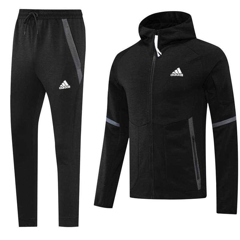 Спортивный костюм Adidas с капюшоном, черный цена 4 590 руб. купить на fanstrit.ru
